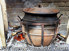Pot with Svadbarski kupus